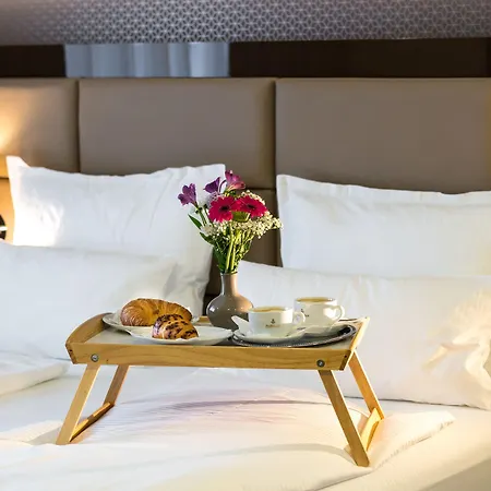 Kreis Residenz Hotel 4*